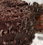 Отрязана торта Шоколад от близо